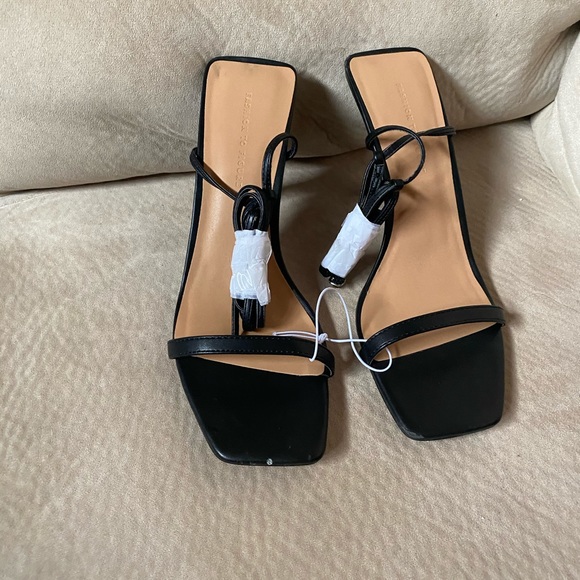 Women's wide fit black strappy sandal heels - Picture 3 of 7